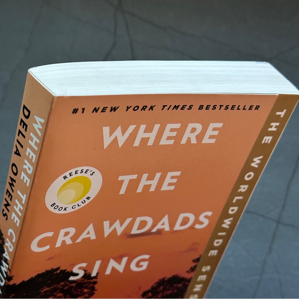 Where The Crawdads Sing by Delia Owens | Fiction, Mystery | Paperback Book - Picture 6 of 8